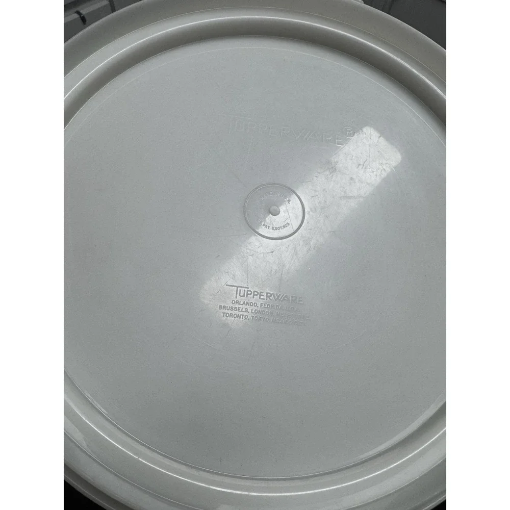 TUPPERWARE Large 12